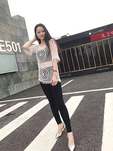 彩色镂空罩衫
